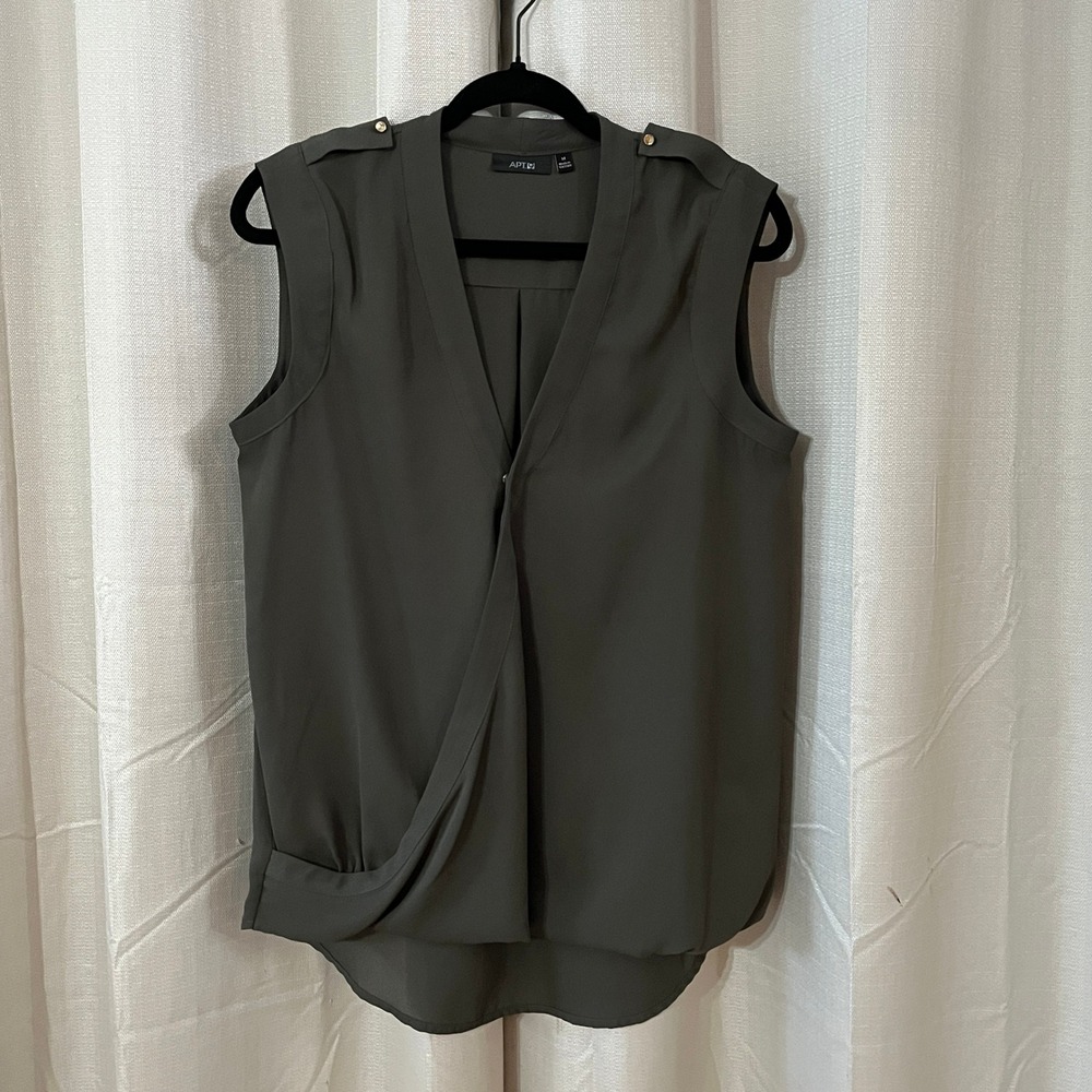 Apt 9 Blouse Womens M Olive Green Sleeveless Shell Relaxed Career Top Military